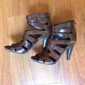 NIB Nine West leather caged heels 👠 size 10